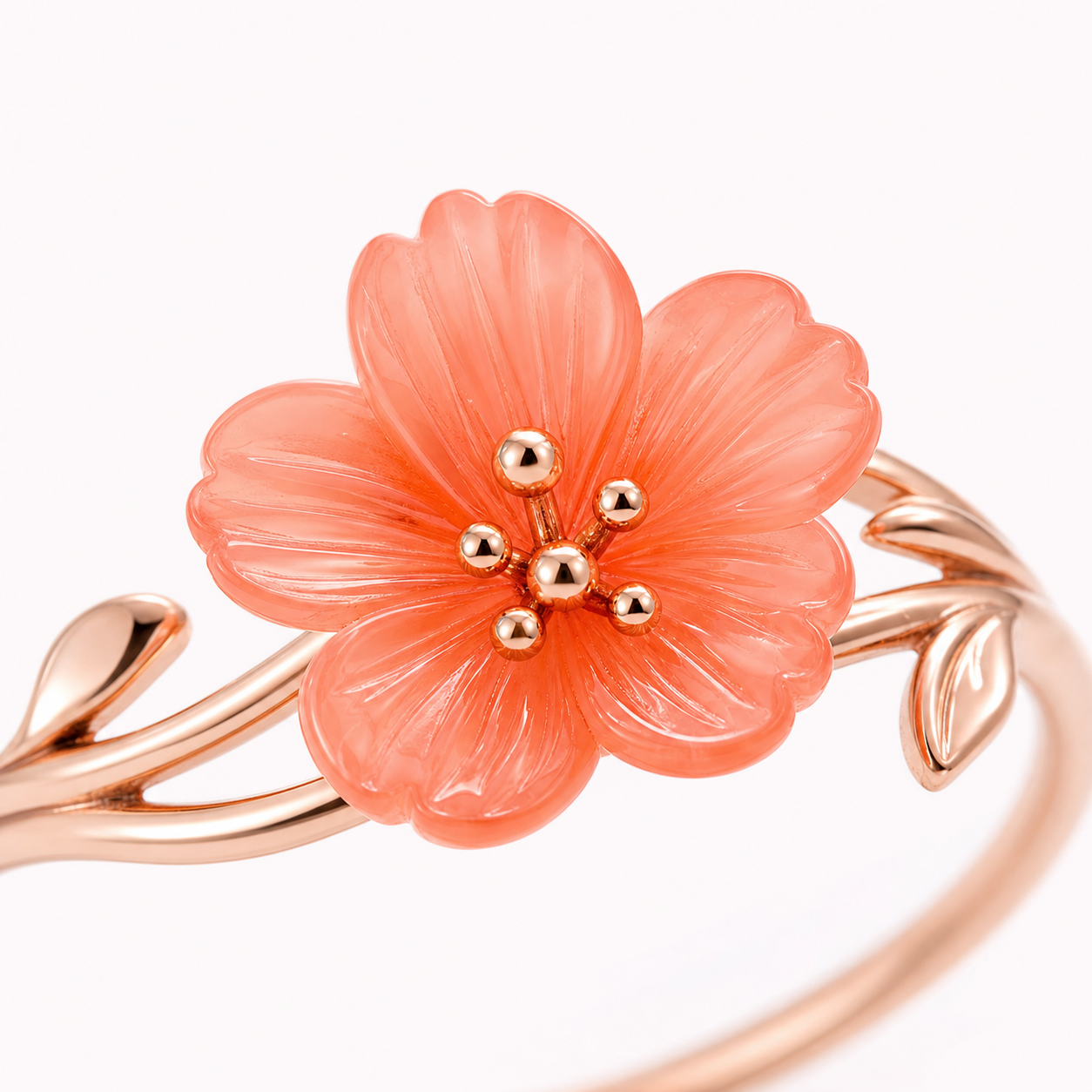 Forever Bloom Ring flower center and band detail